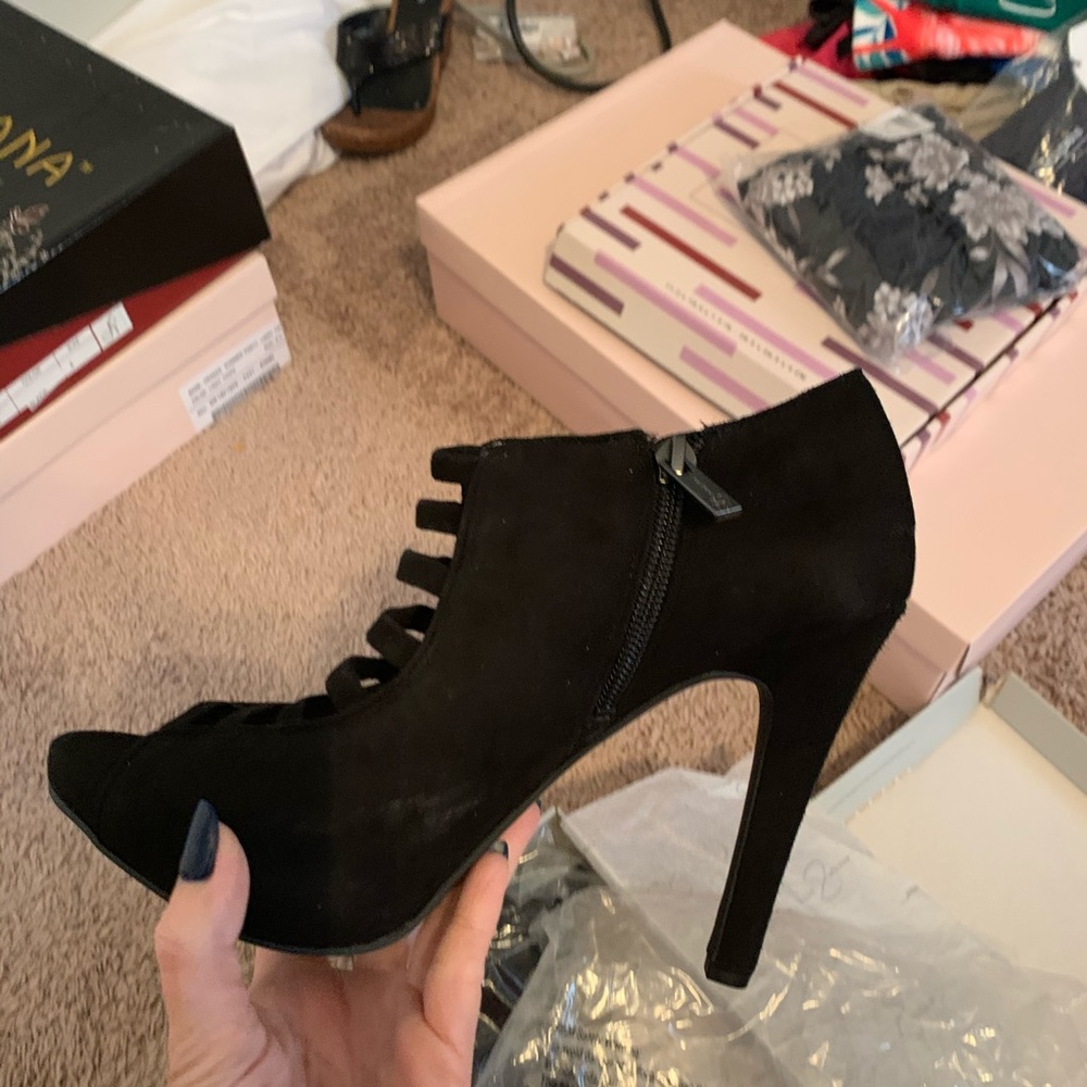 NIB Jessica Simpson black heels  Allwayy